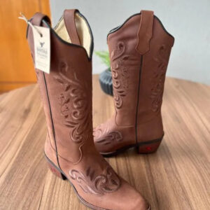 Texana Geovana Bico Fino - Couro Horse Nescau/Bordados Ramos Marrom