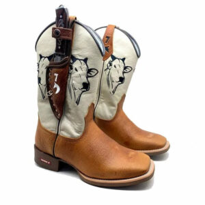 BotaFaca Boi Nelore
- Couro Cano Napa Flay Bege | Couro Gaspea Fóssil Havana | Bordado Preto