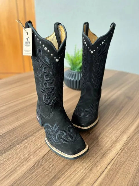 Texana Geovana - Couro Nobuck Preto/Bordado Ramos Preto com Metais - Imagem 2