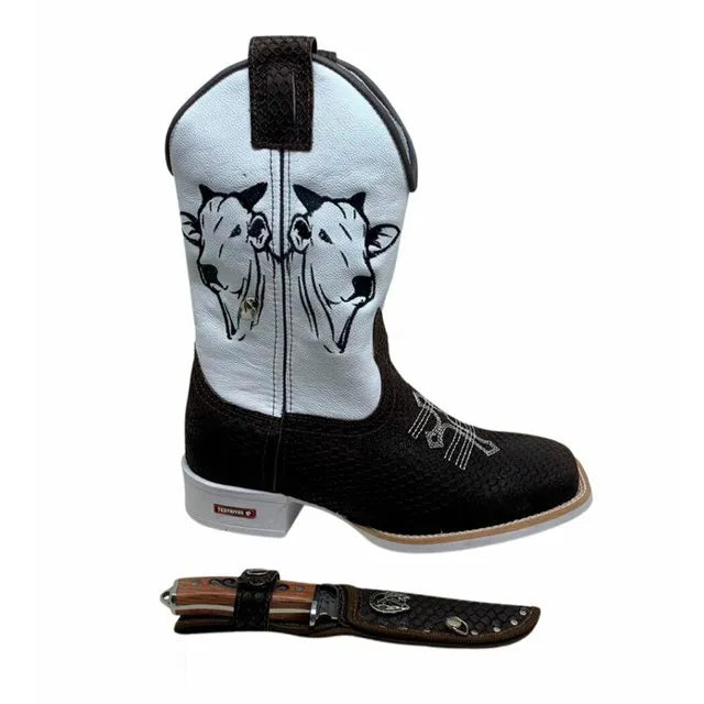 BotaFaca Boi Nelore
- Couro Cano Napa Flay Branco | Couro Gáspea Nobuck Chocolate Estilizado em Tilápia | Com Cruz - Imagem 2