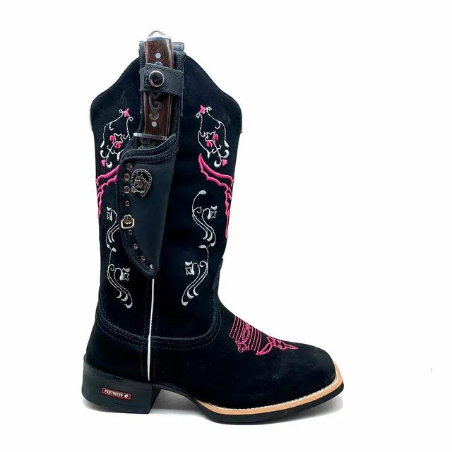 BotaFaca Cara de Touro 2.0
- Couro Nobuck Preto | Bordados Rosa e Branco - Imagem 3