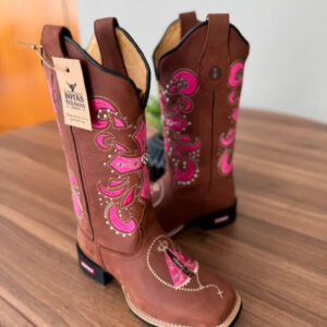 Texana Amora - Couro Horse Nescau/Bordado Cruz e Padroeira Rosa/Metais