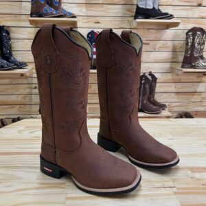 BOTA TEXANA - COURO HORSE NESCAU BORDADO RAMOS + FLORÃO MARROM