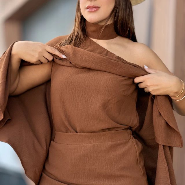 Conjunto Encanto Bata/Saia Marrom - Imagem 4