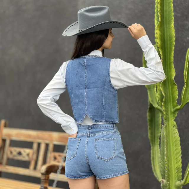 Conjunto B&C Shorts e Colete Lola Shine Stone - Imagem 4