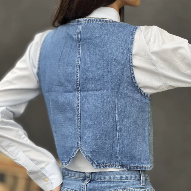 Conjunto B&C Shorts e Colete Lola Shine Stone - Imagem 5